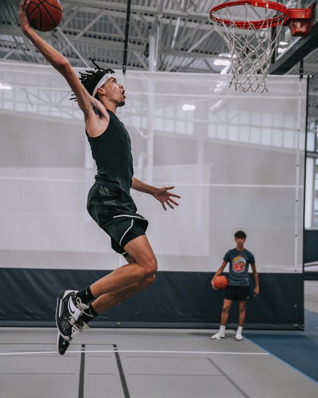 Athlete profile featured image number 2 of 4