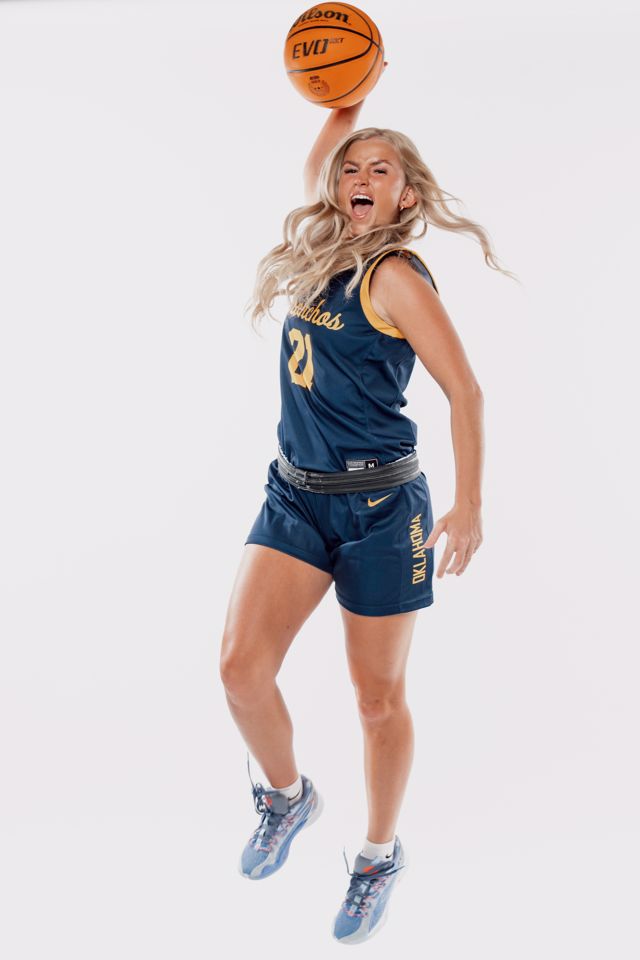 Athlete profile featured image number 4 of 4