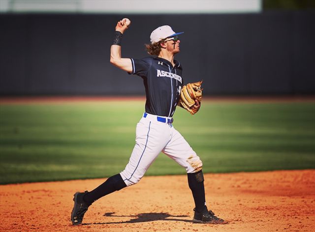 Athlete profile featured image number 4 of 4