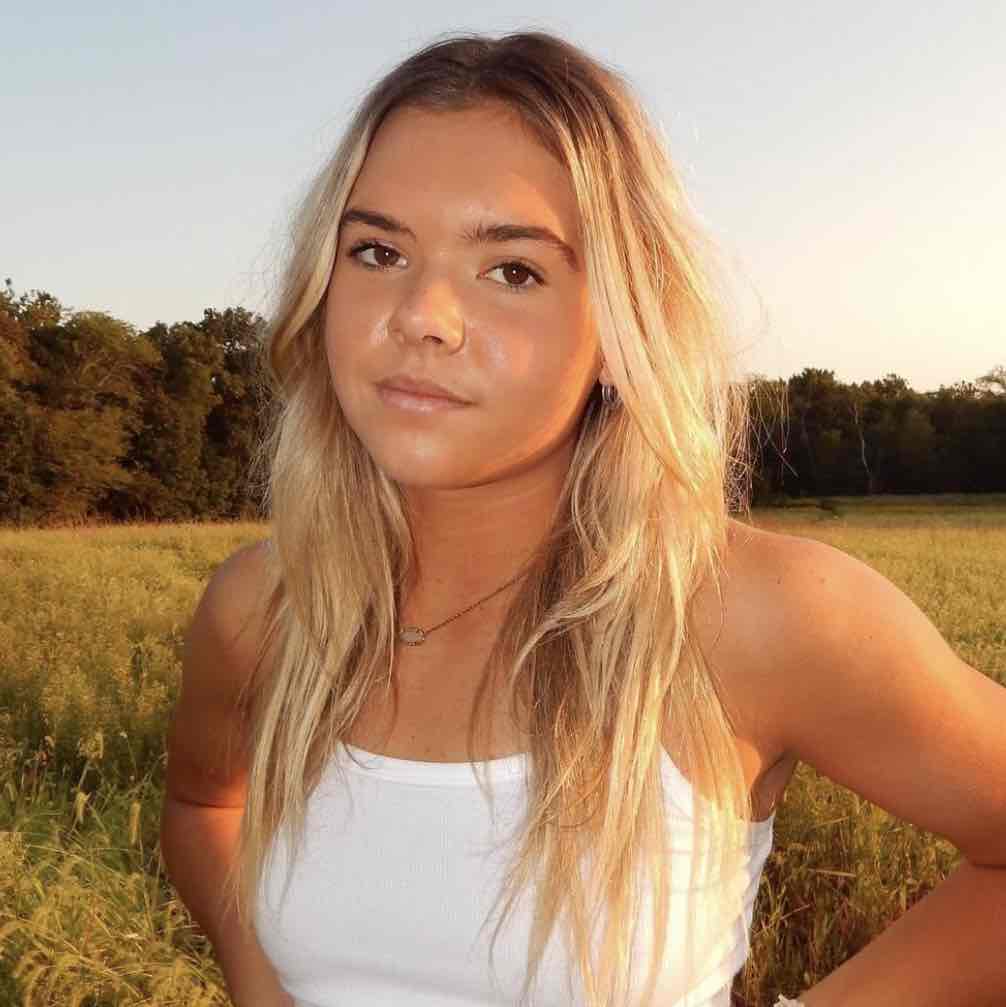 Halle Magee athlete profile head shot