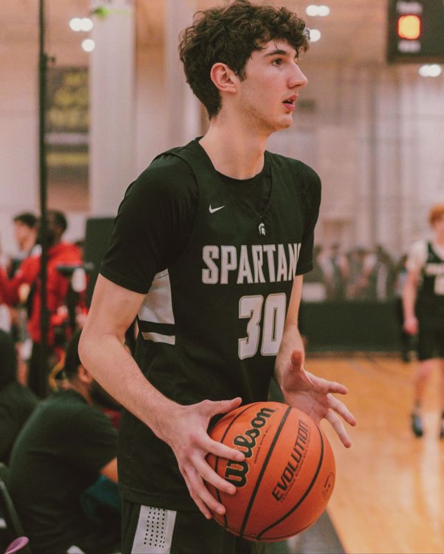 Athlete profile featured image number 1 of 5