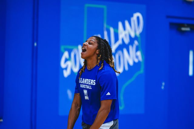 Athlete profile featured image number 2 of 5