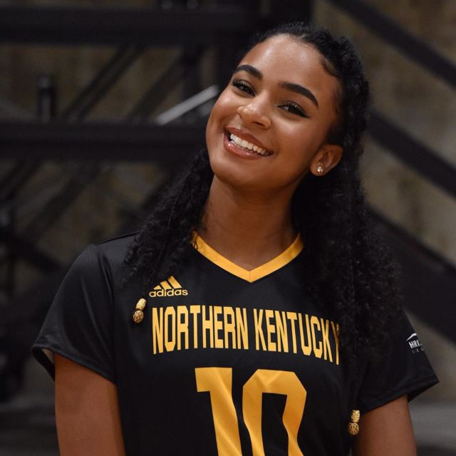 Athlete profile featured image number 1 of 4