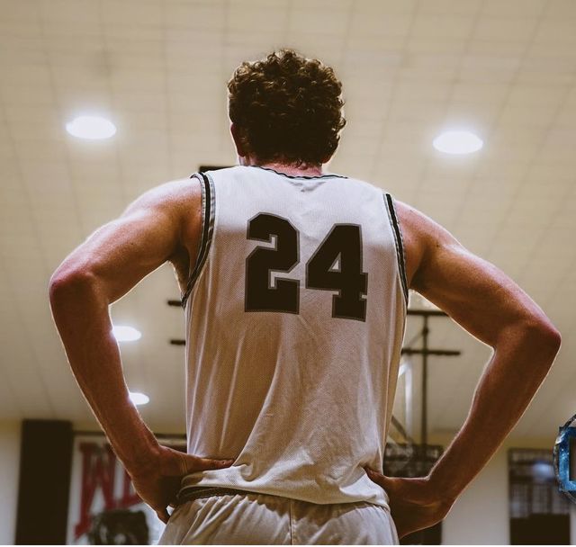 Athlete profile featured image number 3 of 5