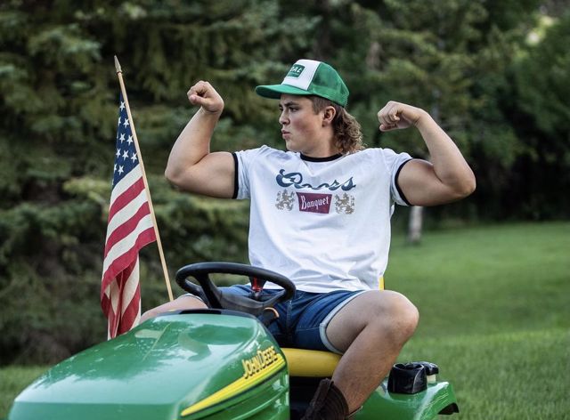 Athlete profile featured image number 2 of 4