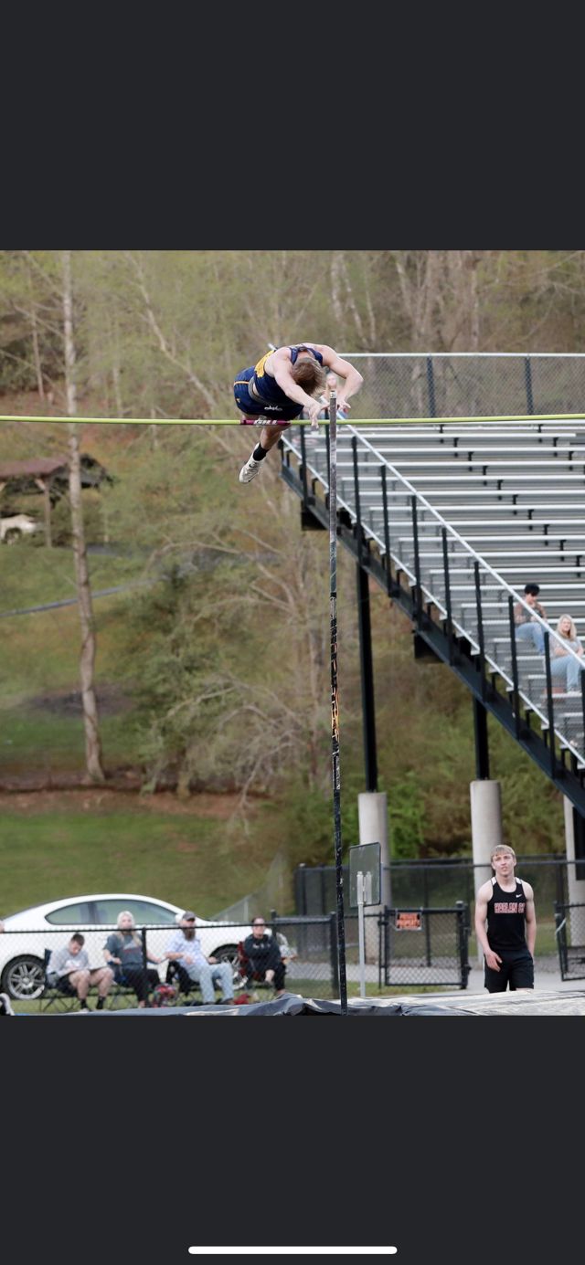 Athlete profile featured image number 3 of 5