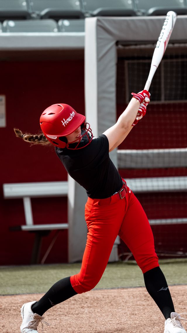 Athlete profile featured image number 2 of 5