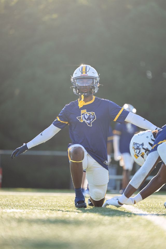 Athlete profile featured image number 1 of 4