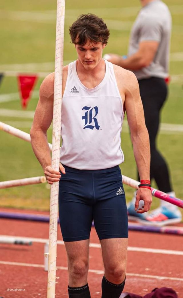 Athlete profile featured image number 1 of 5