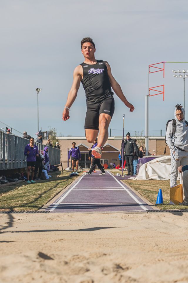 Athlete profile featured image number 4 of 5