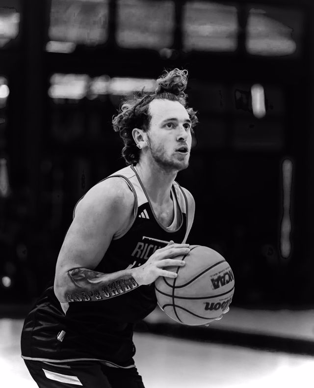 Athlete profile featured image number 1 of 4