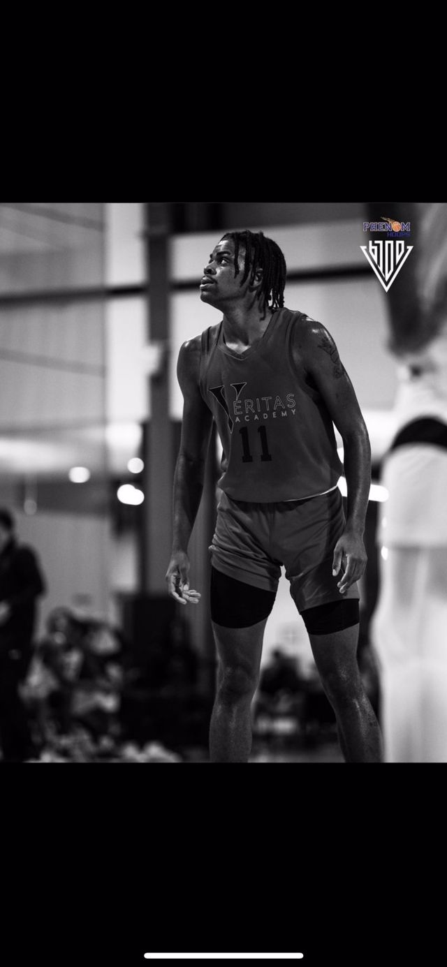 Athlete profile featured image number 1 of 4