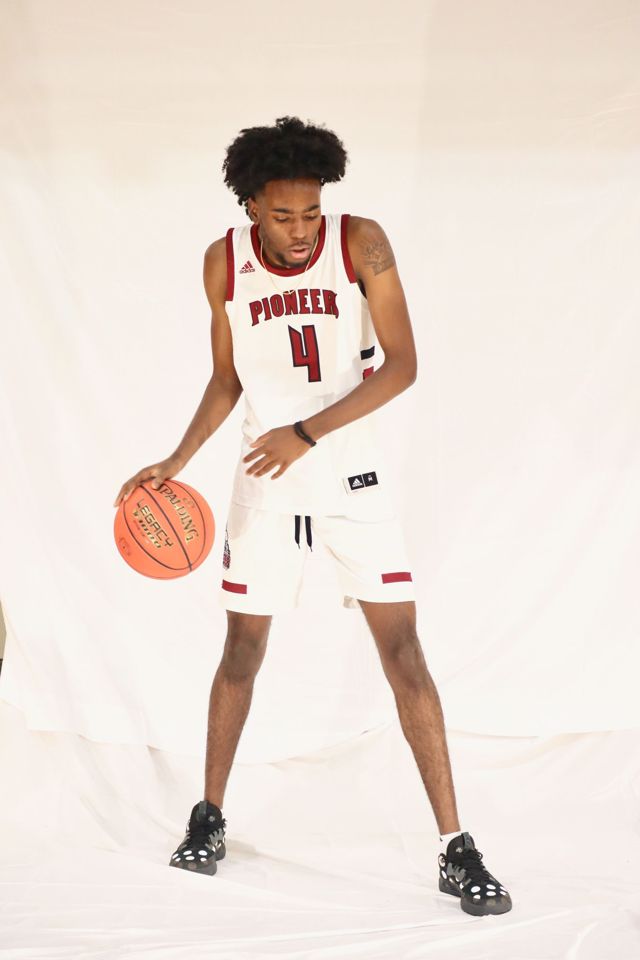 Athlete profile featured image number 3 of 4