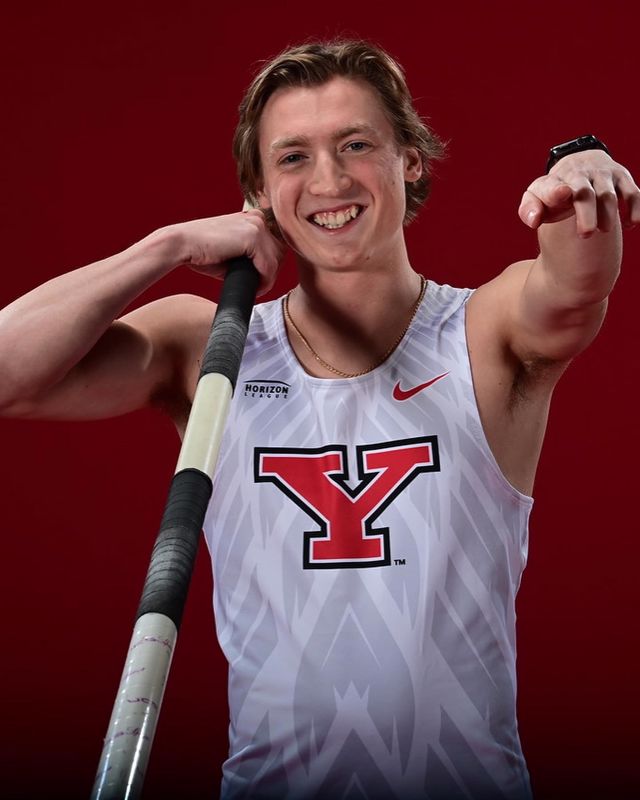 Athlete profile featured image number 1 of 5