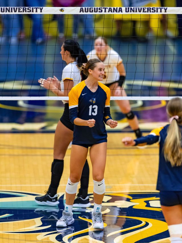 Athlete profile featured image number 2 of 4