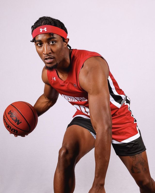 Athlete profile featured image number 2 of 4