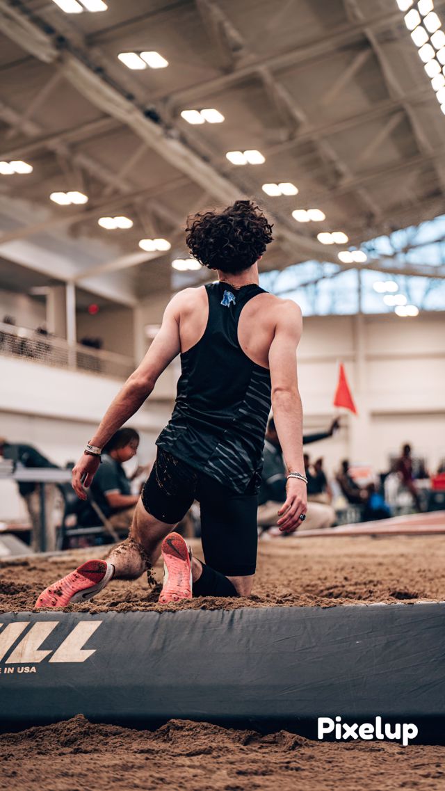 Athlete profile featured image number 1 of 5
