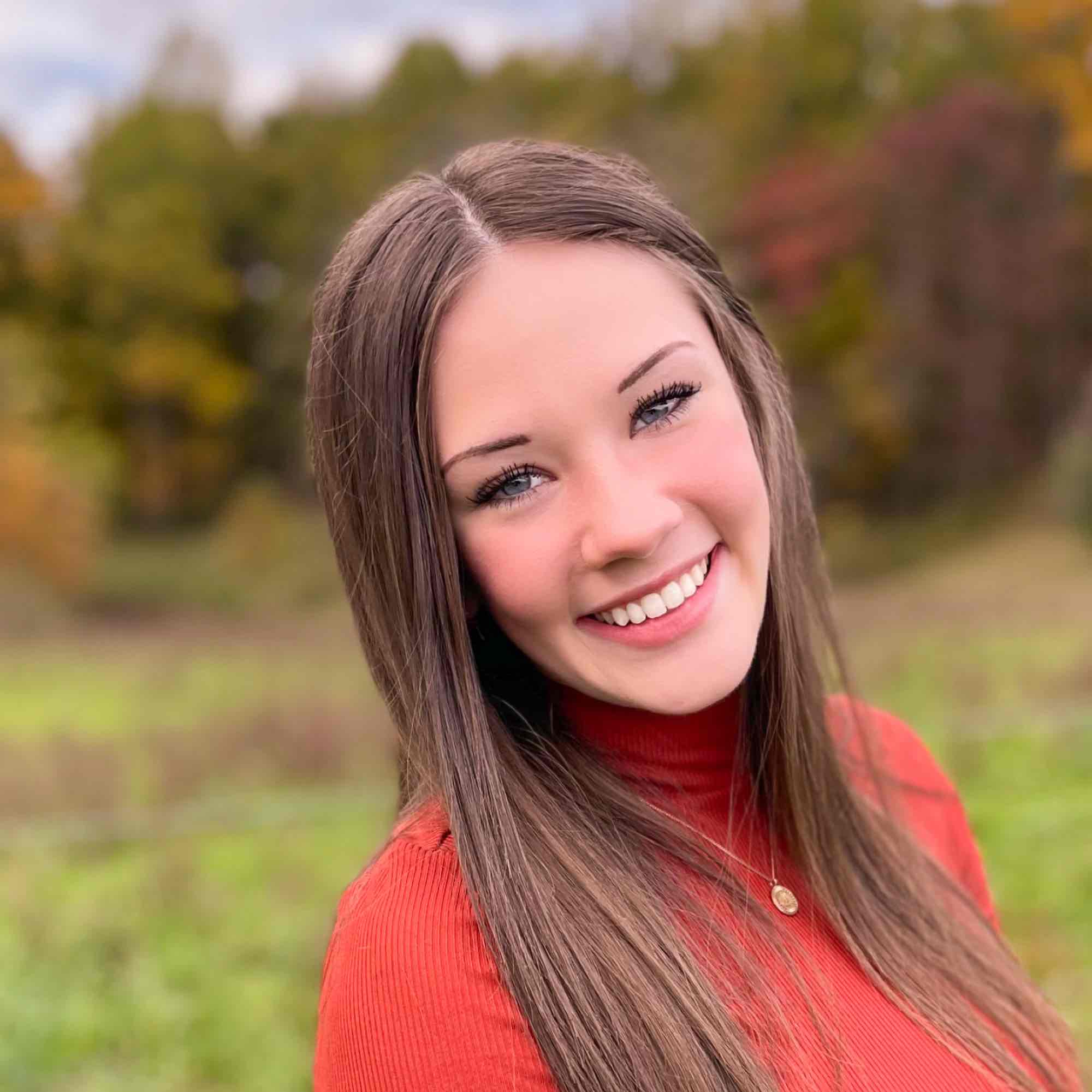 Lindsay Farmer athlete profile head shot