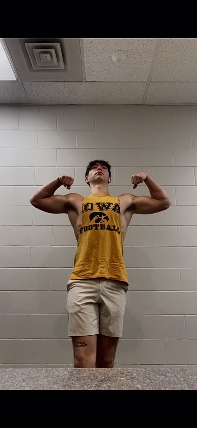 Athlete profile featured image number 3 of 4