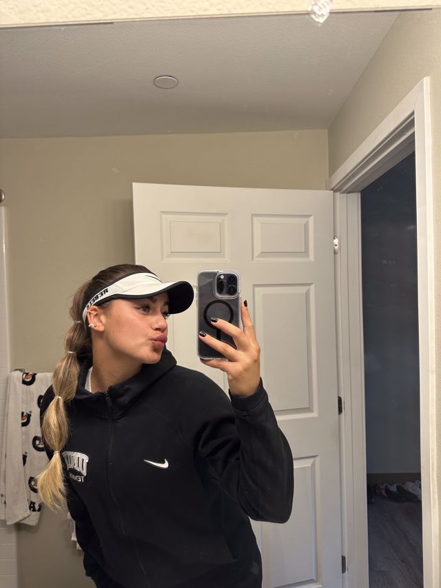 Athlete profile featured image number 3 of 4