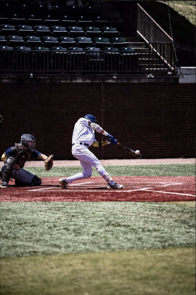 Athlete profile featured image number 1 of 4