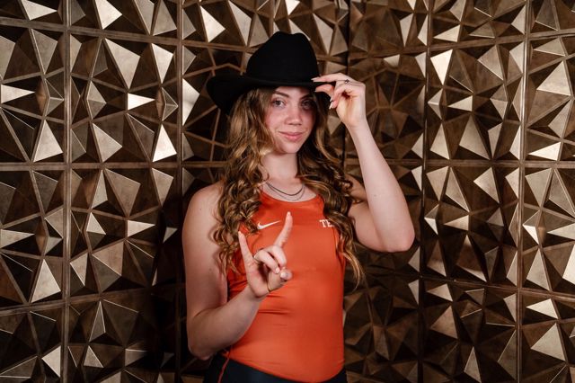 Athlete profile featured image number 2 of 4