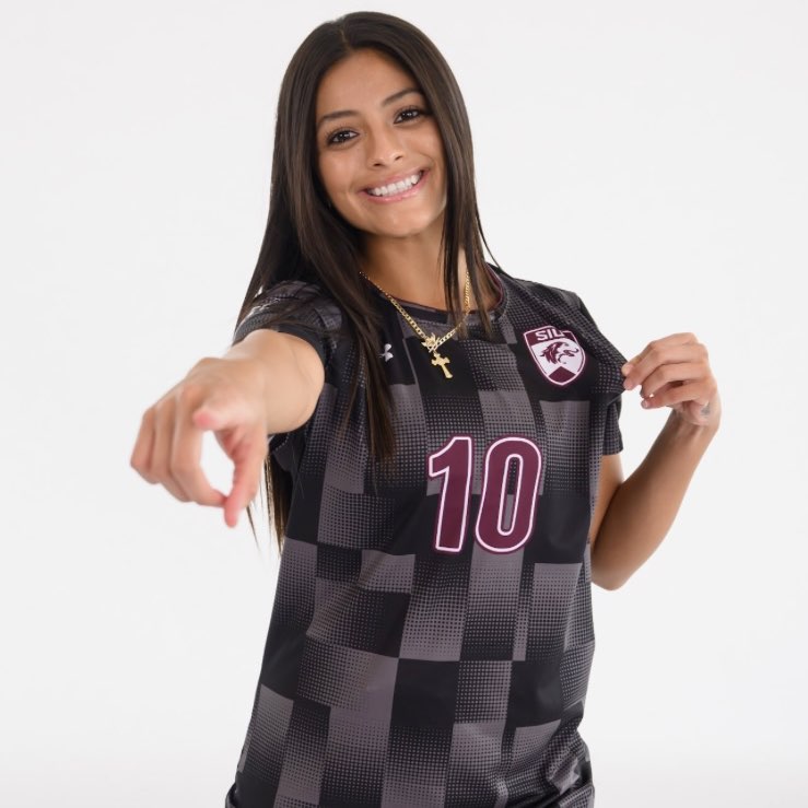 Dana Cruz athlete profile head shot