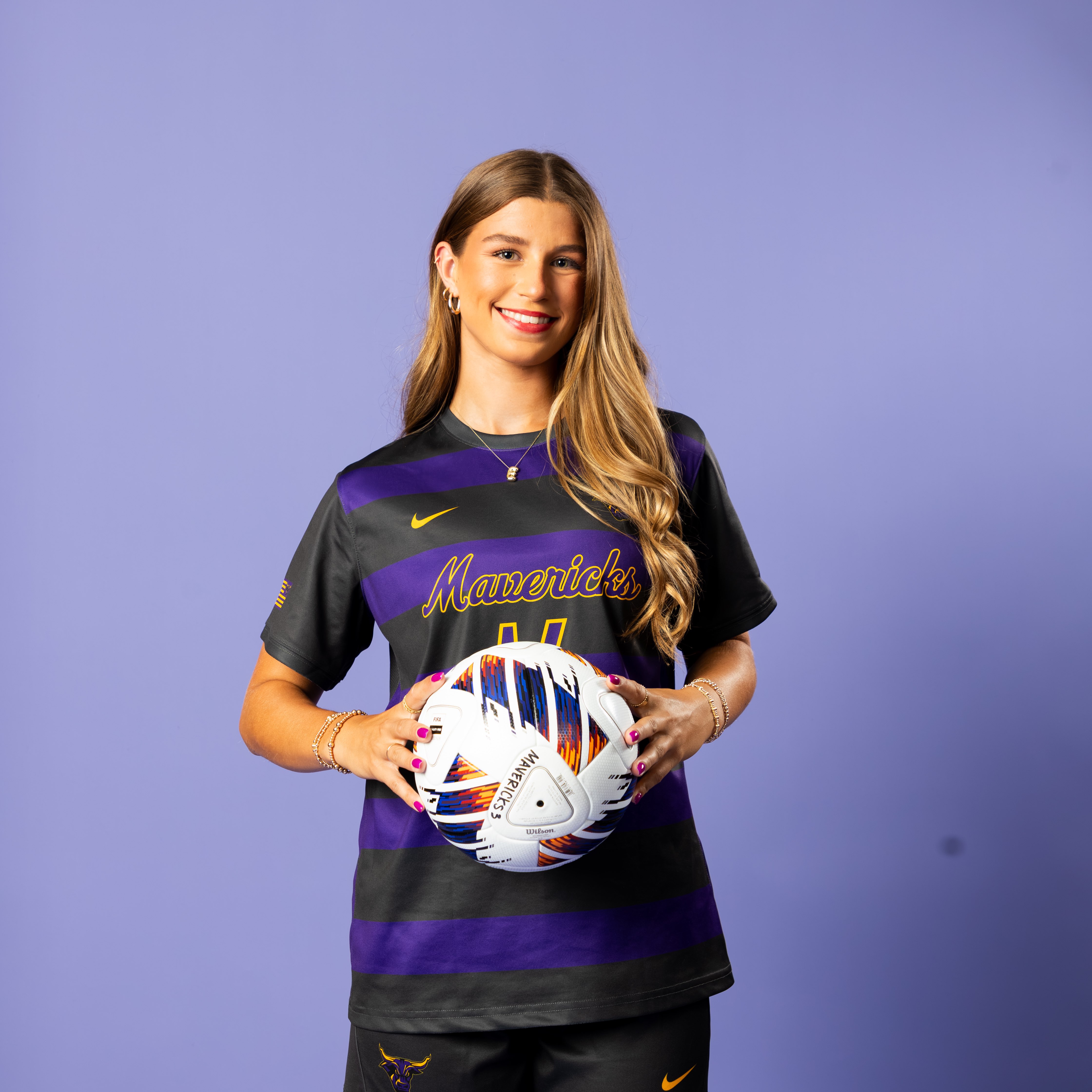 Ella Huettl athlete profile head shot