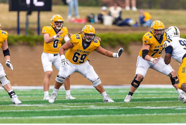 Athlete profile featured image number 2 of 4