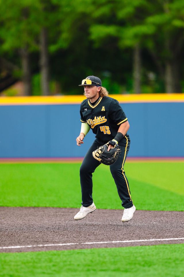 Athlete profile featured image number 3 of 8