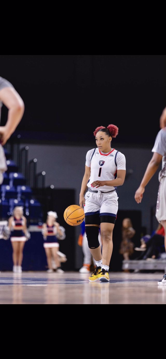 Athlete profile featured image number 2 of 4