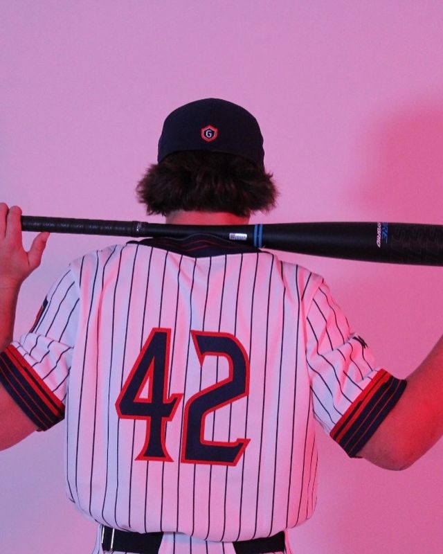 Athlete profile featured image number 1 of 4