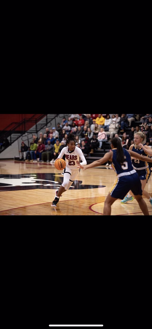 Athlete profile featured image number 2 of 4