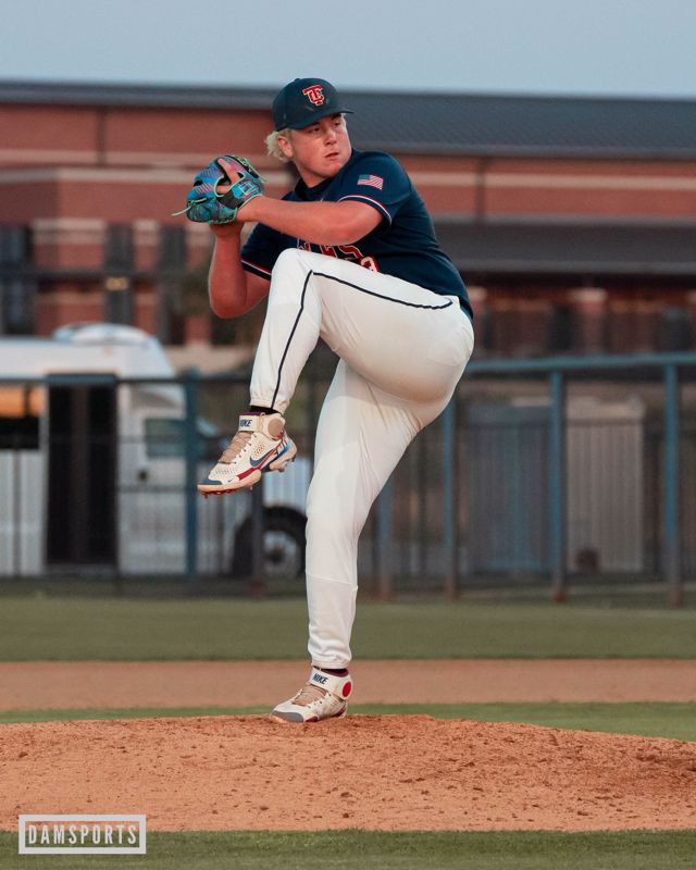 Athlete profile featured image number 3 of 4