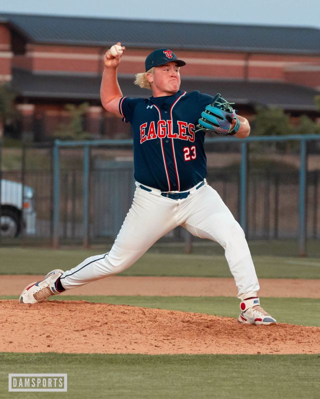 Athlete profile featured image number 2 of 4