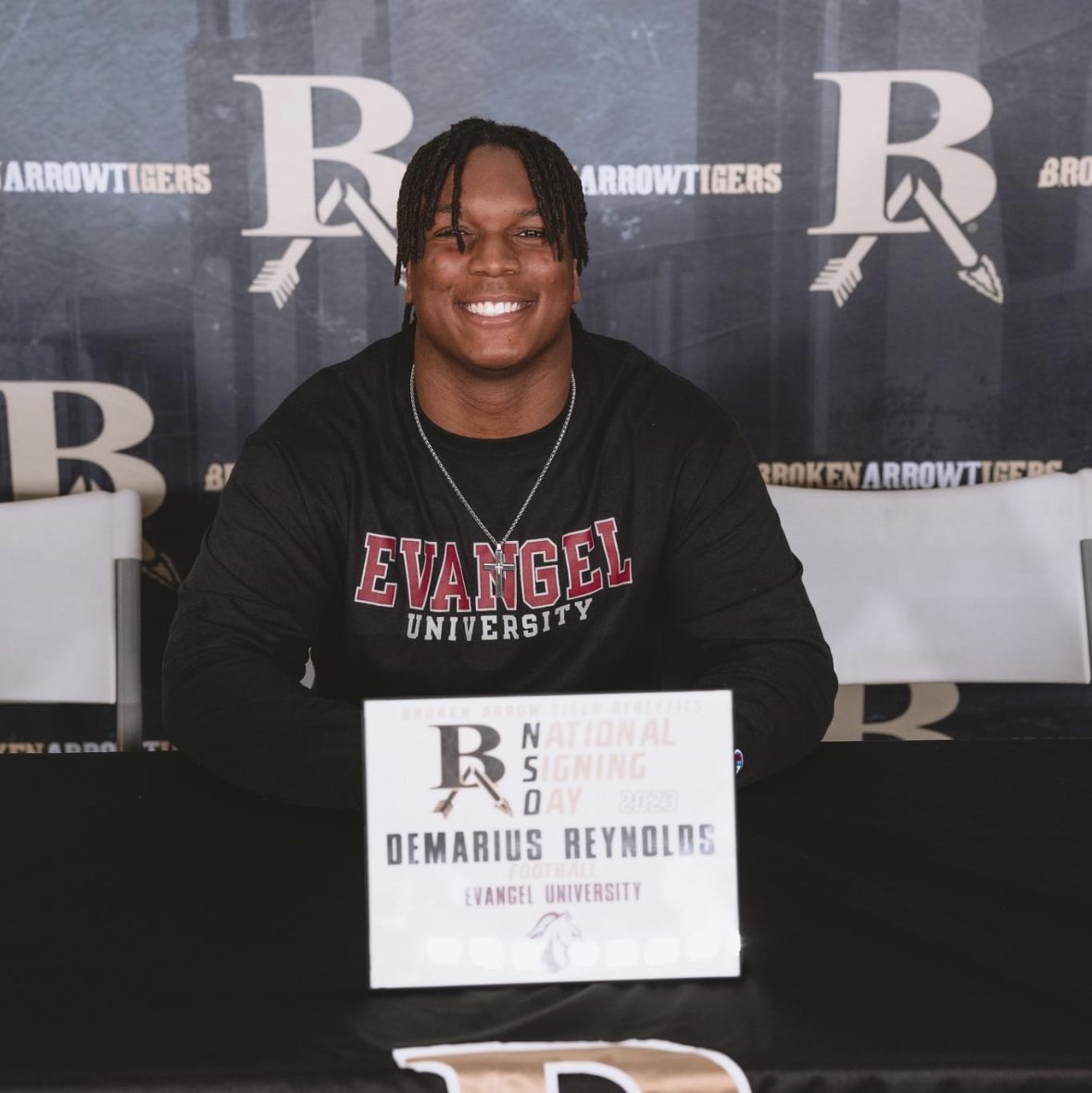 demarius reynolds athlete profile head shot