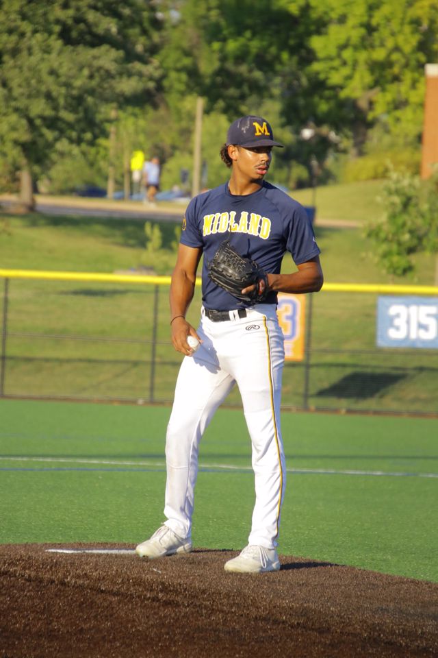 Athlete profile featured image number 4 of 4