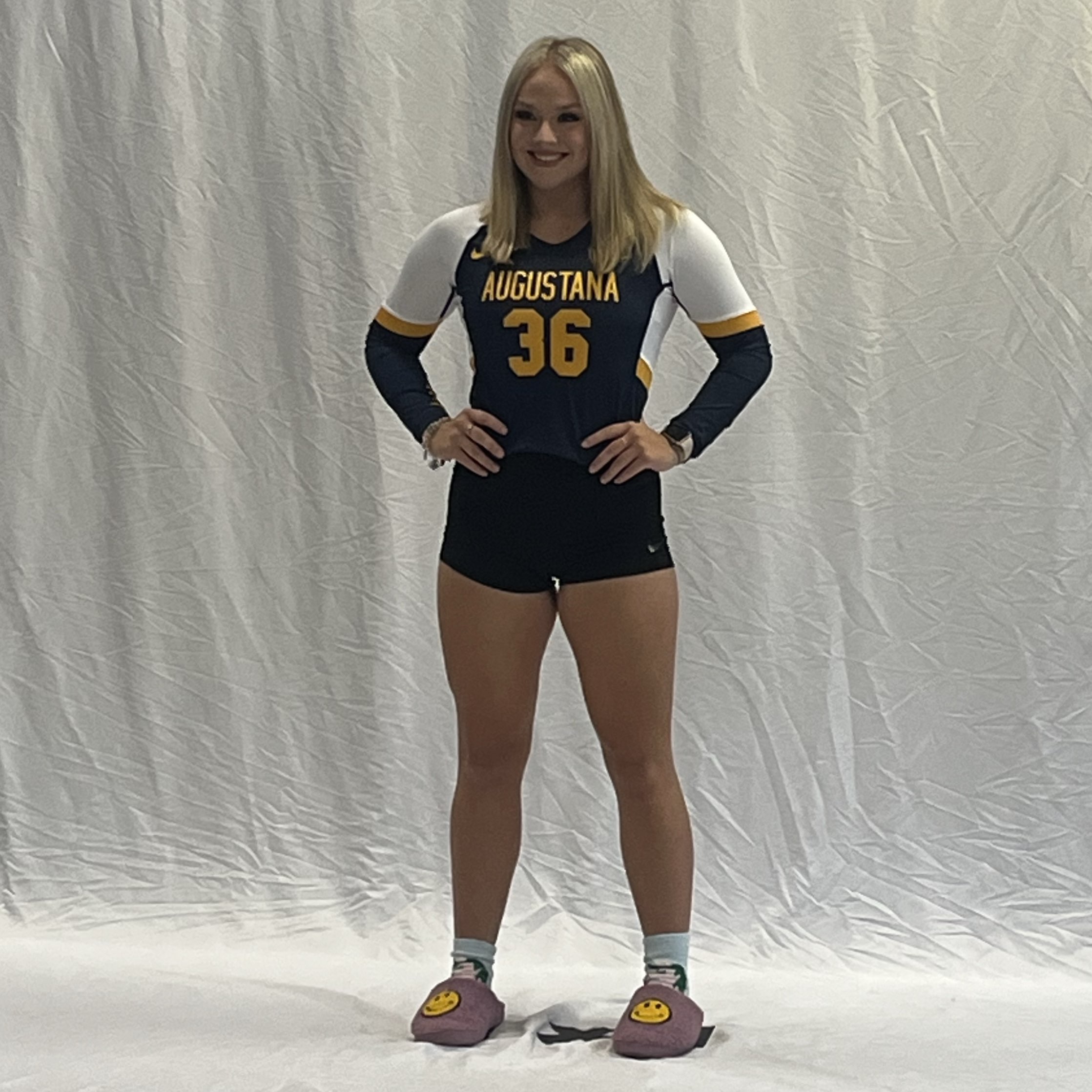 Hadley Loomis athlete profile head shot