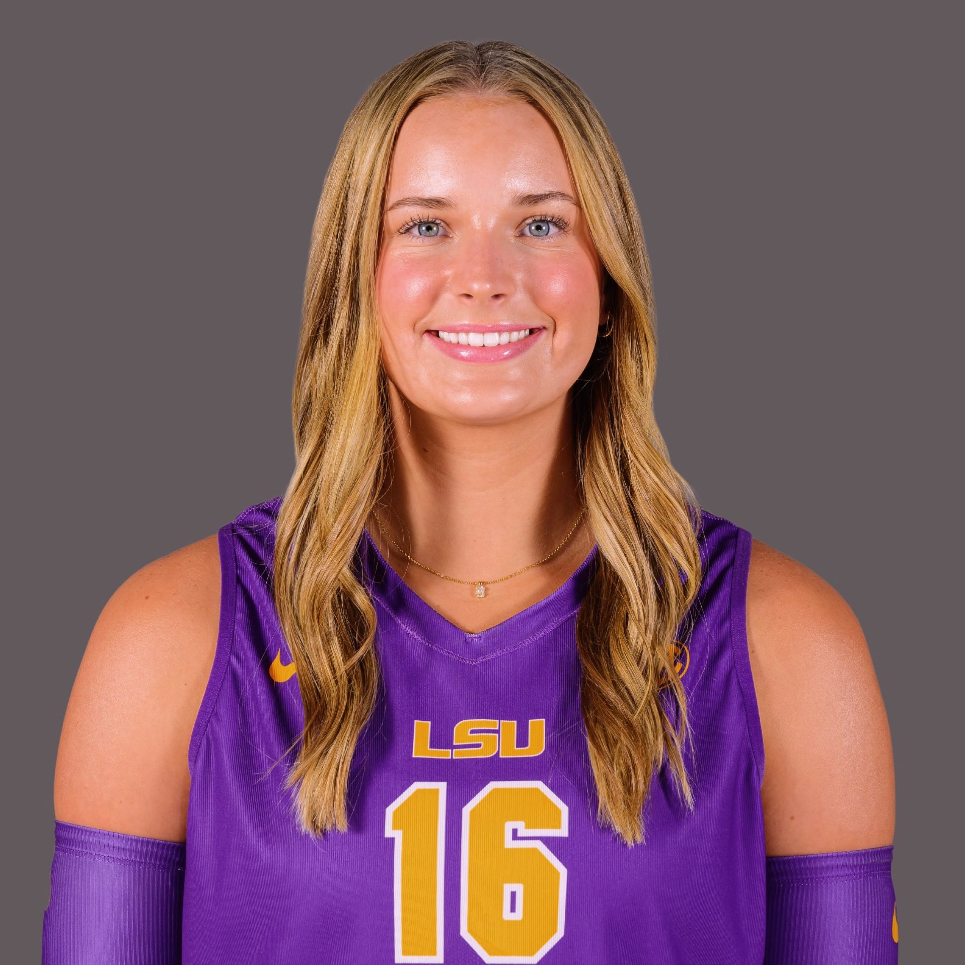 Ellie Echter athlete profile head shot