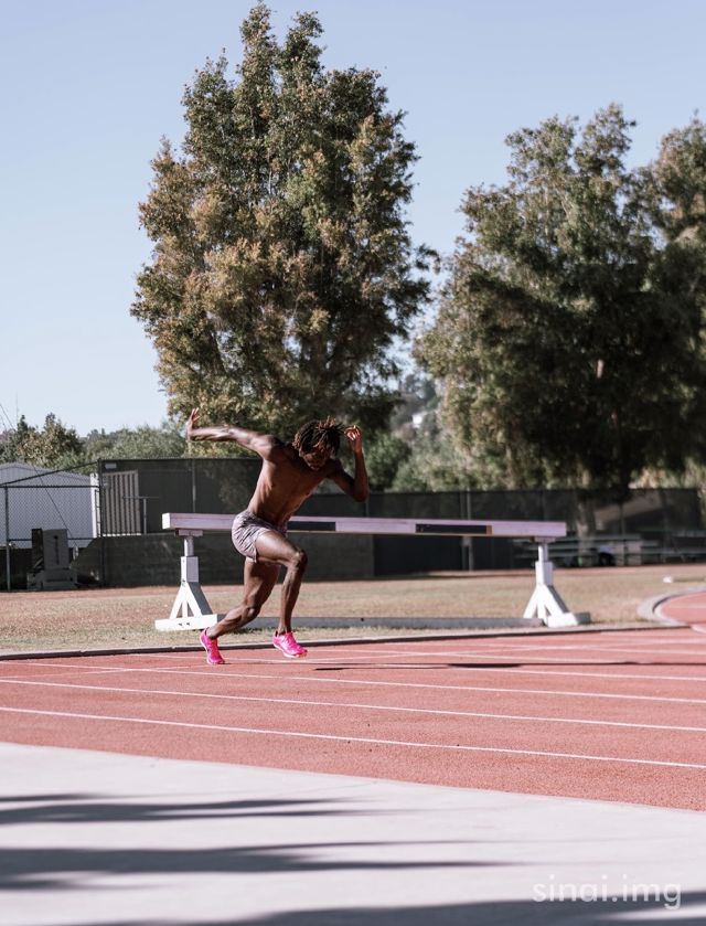 Athlete profile featured image number 2 of 4