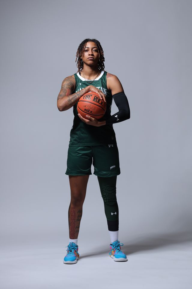 Athlete profile featured image number 2 of 5