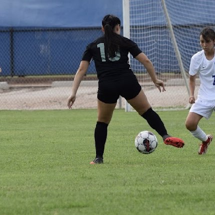 Devony Navarro athlete profile head shot