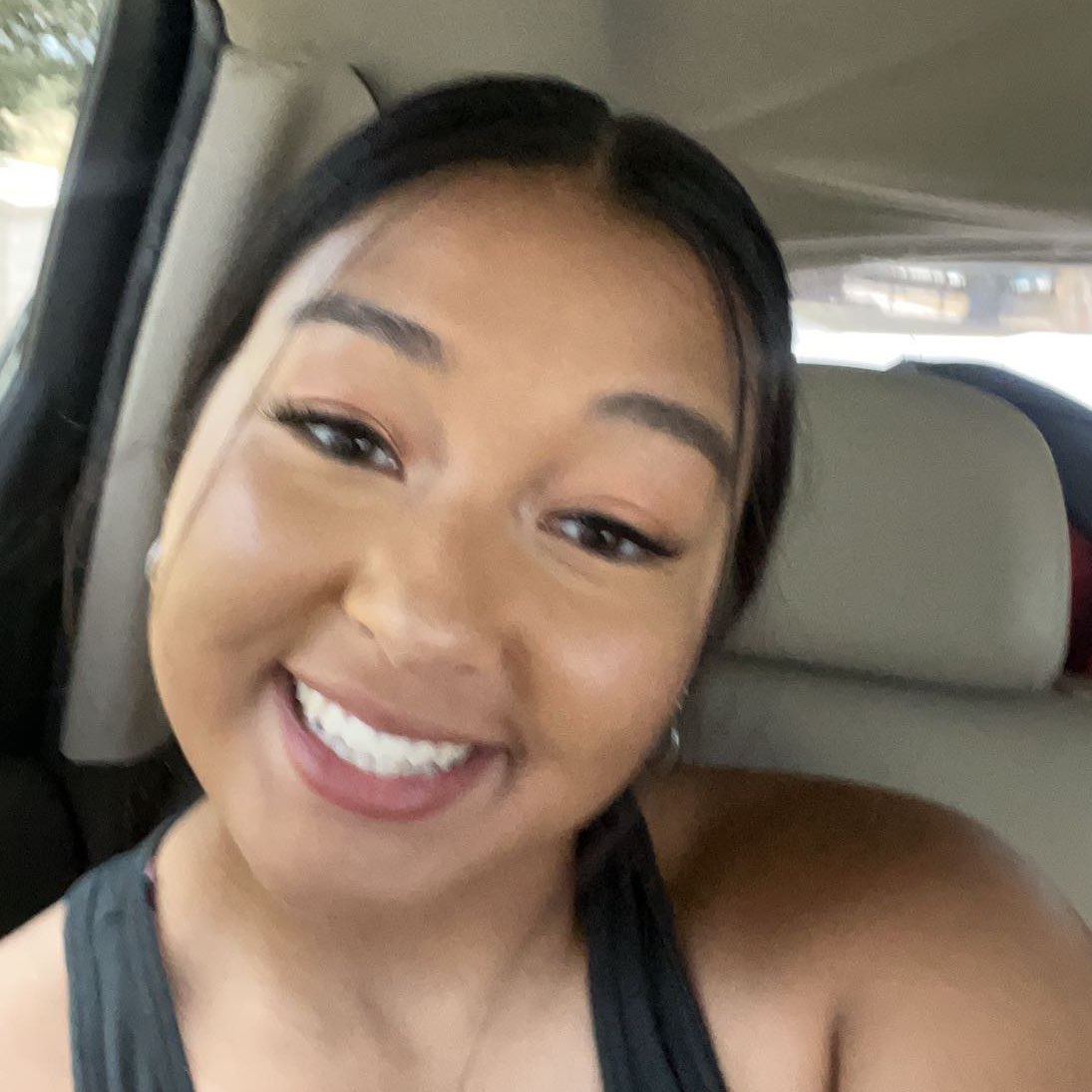 Rozalyn Simmons athlete profile head shot
