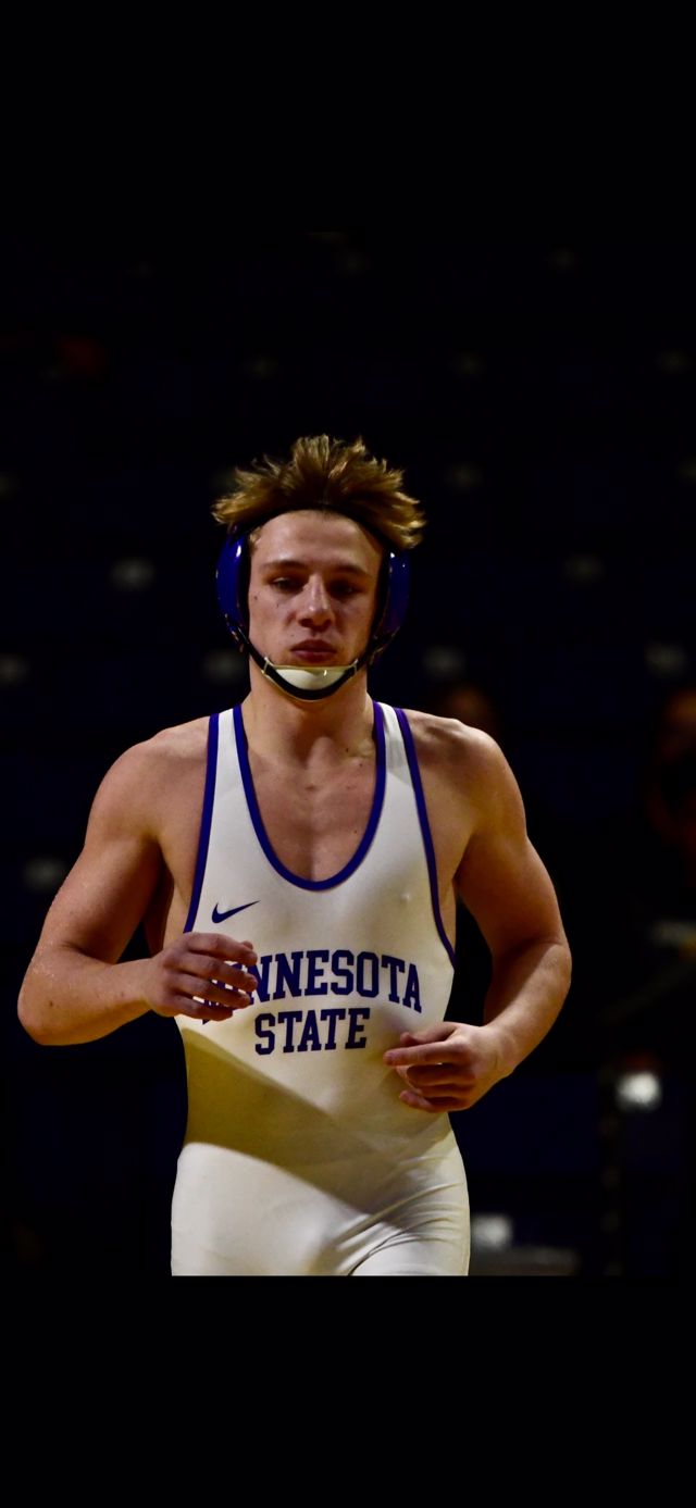 Athlete profile featured image number 2 of 5