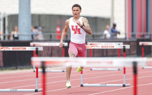 Athlete profile featured image number 1 of 5