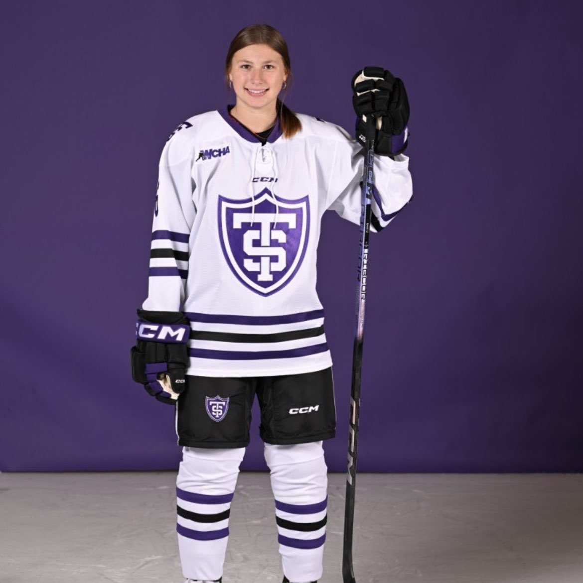 Rylee Bartz athlete profile head shot