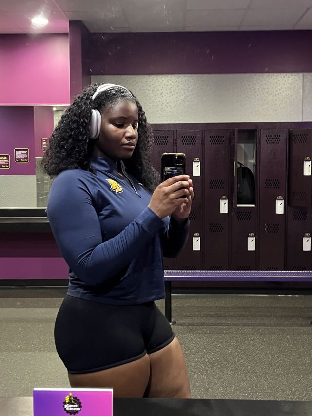 Athlete profile featured image number 3 of 4