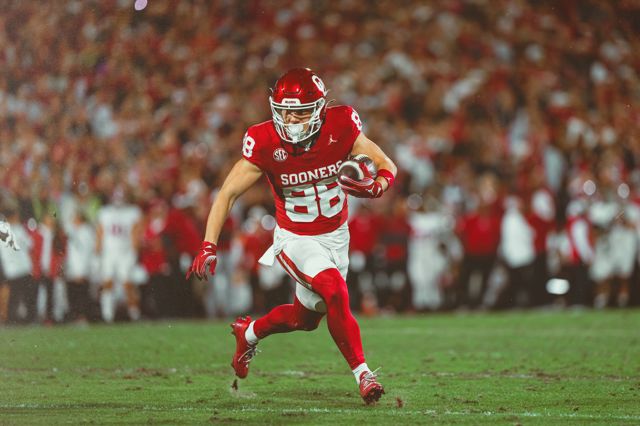 Athlete profile featured image number 1 of 4