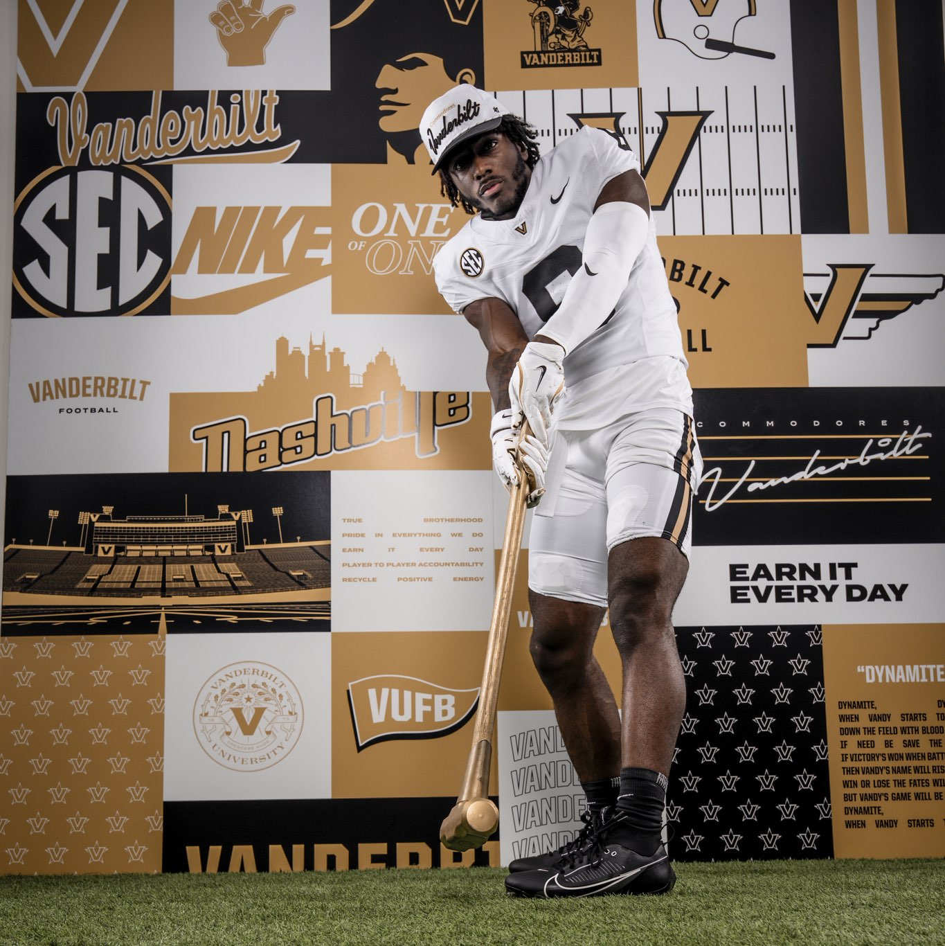 Trevontae Richardson athlete profile head shot