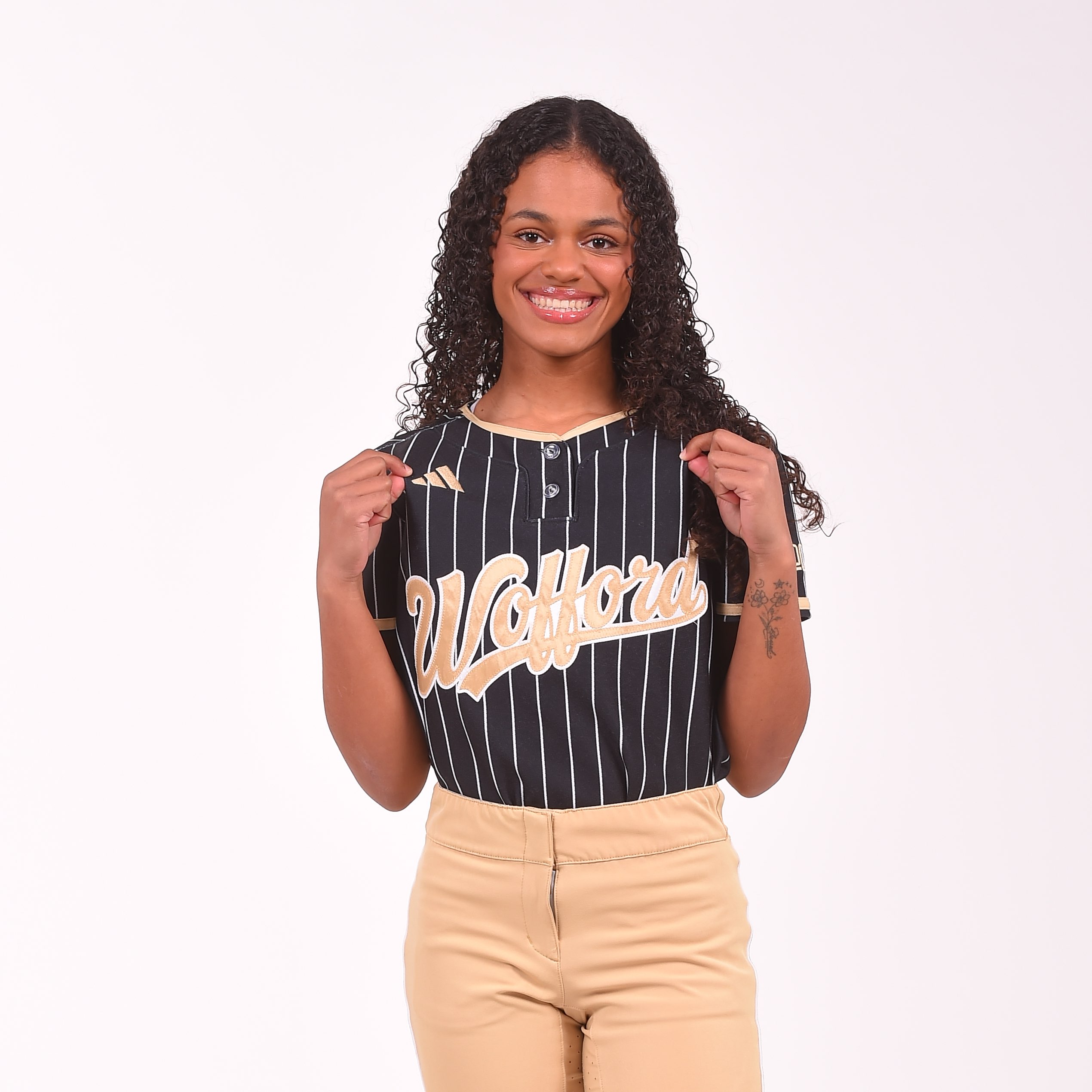 Desirae Devine athlete profile head shot